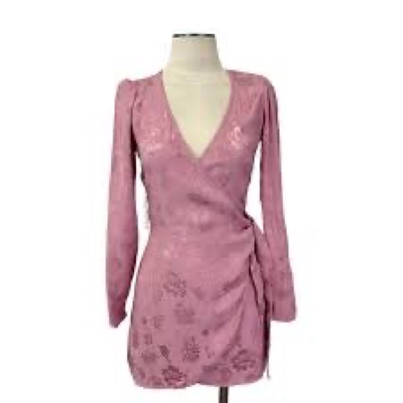 WILFRED Callie Dress Jacquard Satin Wrap Long Sleeve Mini Pink Small ARITZIA - Picture 2 of 2